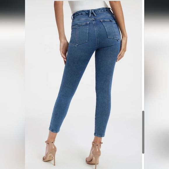 Good American Good Waist Crop Jeans size 24/00 - Picture 5 of 7